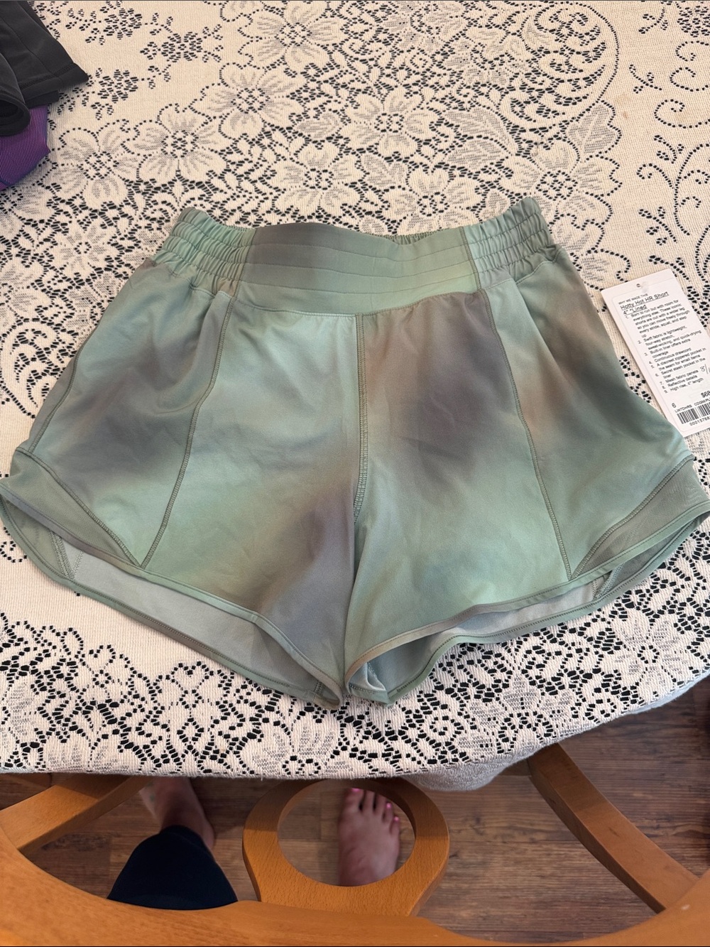 Women’s lululemon hoots hot HR short 4” lined running shorts size 6